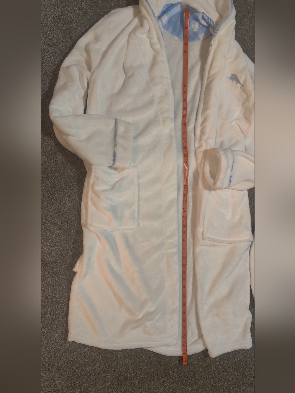 Tommy Bahama White and Blue Plush Robe - Picture 7 of 9